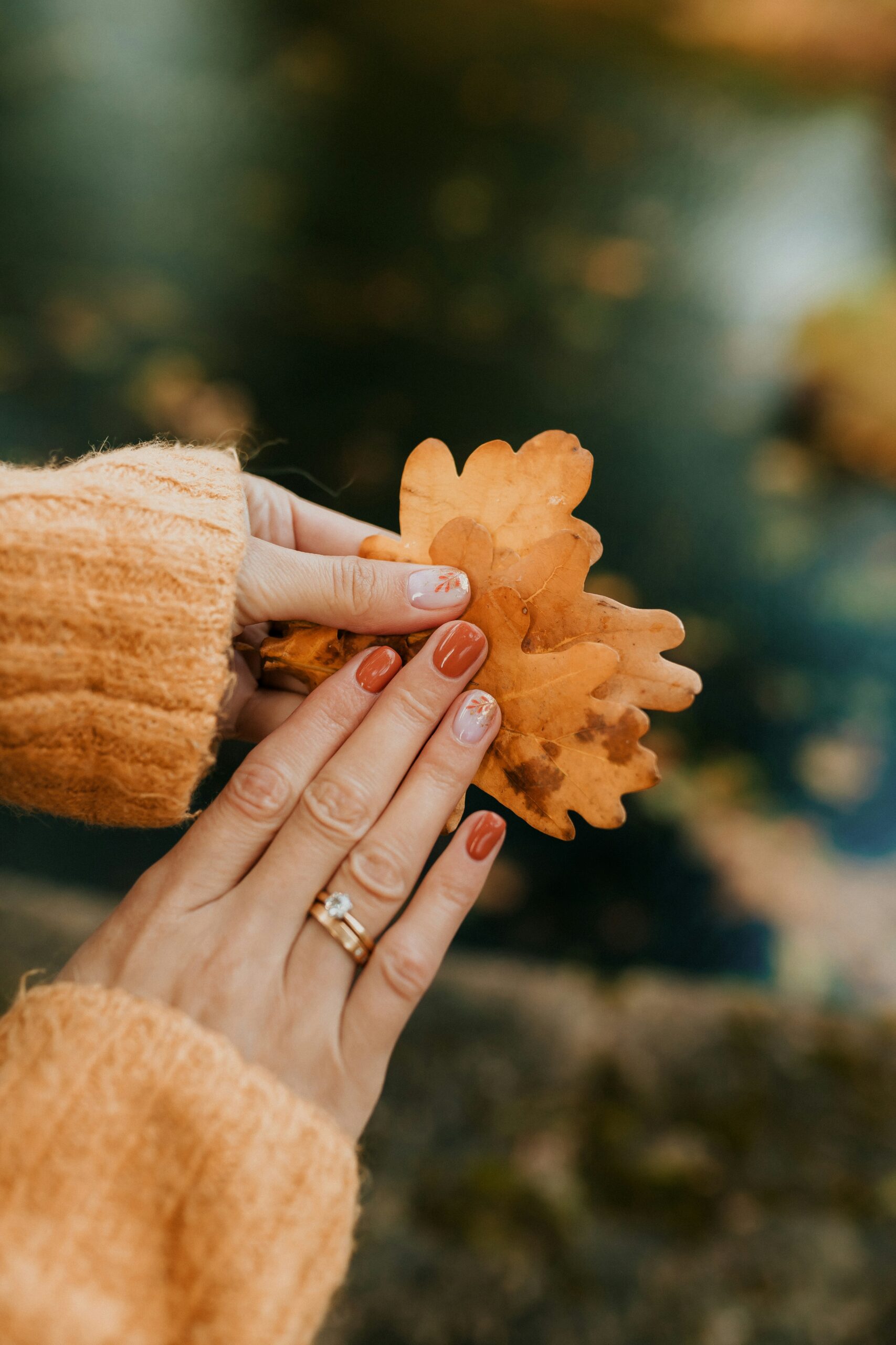 Why Do Press-On Nails Fall Off?  Real Reasons and Easy Fixes